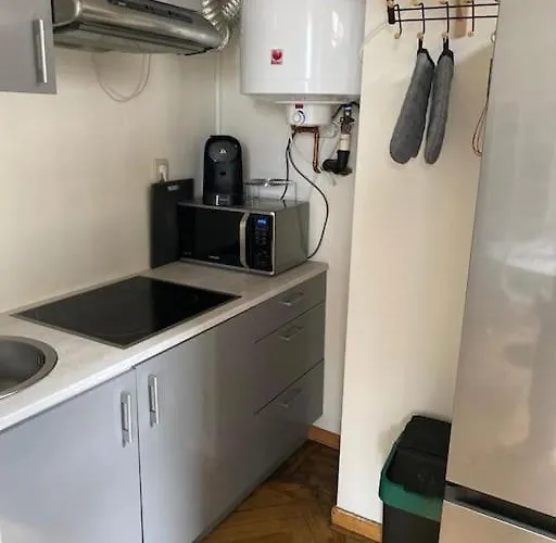 Art Deco - Two Bedroom 아파트