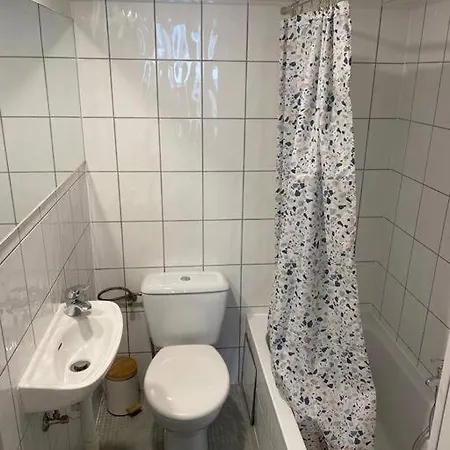 Art Deco - Two Bedroom Gent